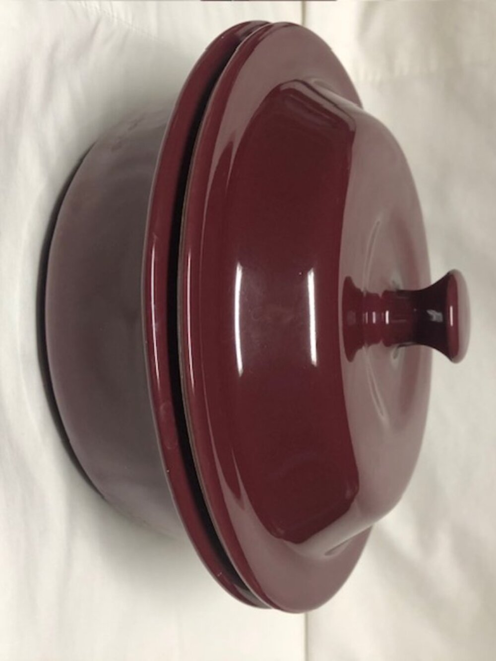Pampered Chef Round Covered Baker 1364 Cranberry Stone